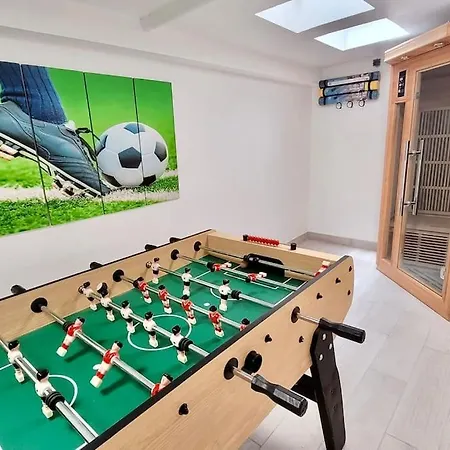 Apartment Grand T5 Avec Patio Et Sauna A 5mn A Pied De La Des Catalans