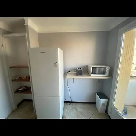 Apartment T3 A Deux Pas Du Metro Marseille