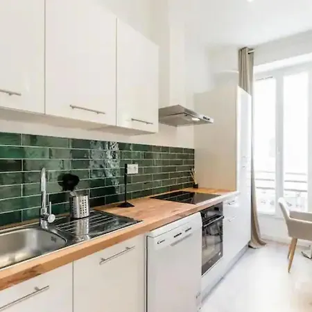 T2 Cocoon In The Heart Of Cours Julien | By Airnest Marseille