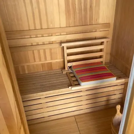 T3 Calme Elegant Piscine Sauna Apartment *