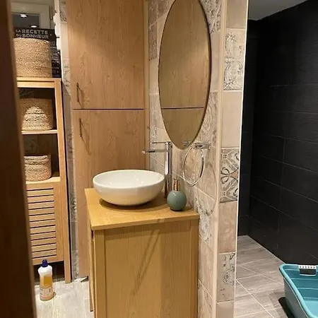 T3 Calme Elegant Piscine Sauna * Marseille