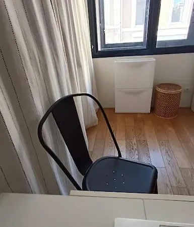 Duplex Atypique Avec Terrasse *