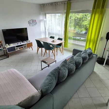Pointe Rouge A 2mn De La - Avec Petite Vue Apartment *