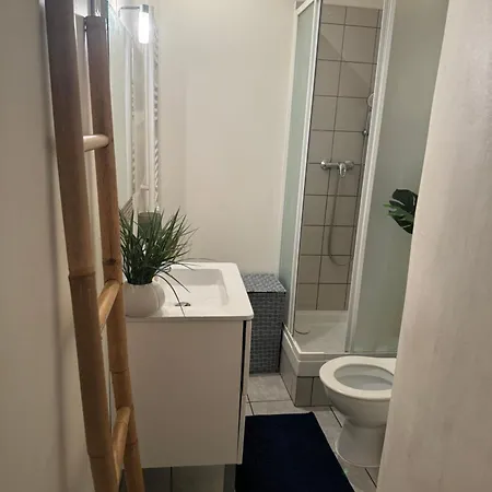 Apartment Situe En Centre-ville