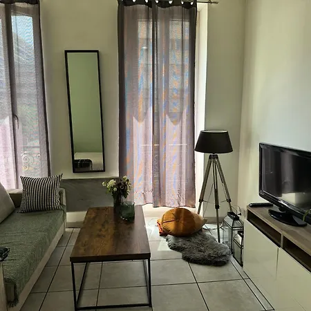 Situe En Centre-ville