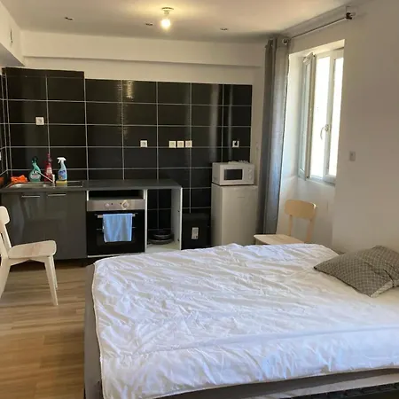 Studi 400 Vieux Port Opera Apartment
