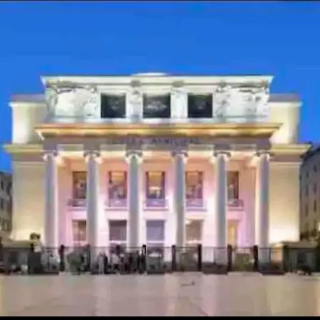 Studi 400 Vieux Port Opera *