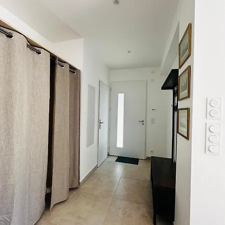 Les Luxueuses Terrasses Du Roucas Villa *