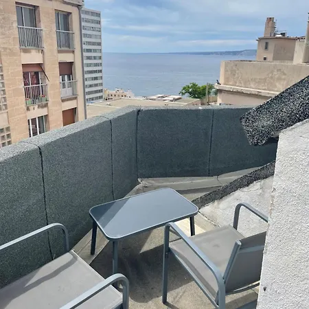 Panorama Apartment *