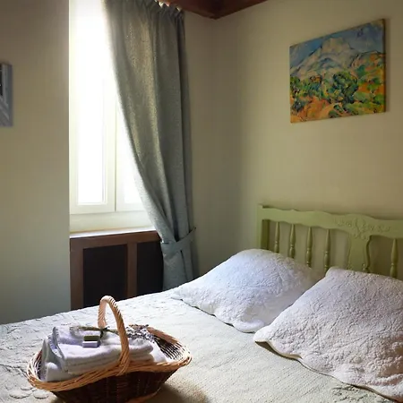 Un Mas En Bed & Breakfast 3*