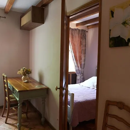 Bed & Breakfast Un Mas En Marseille