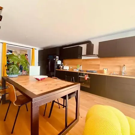 Maison Bord De Avec Jacuzzi Holiday home Marseille