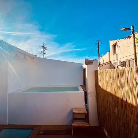Holiday home Maison Bord De Avec Jacuzzi *