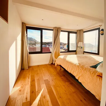 Maison Bord De Avec Jacuzzi