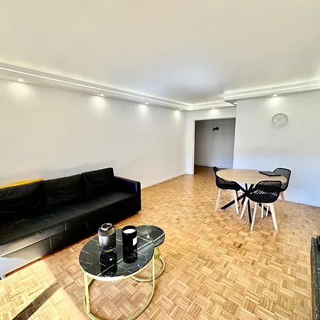 Lili T4 Centre Apartment *
