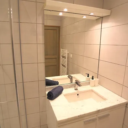 Atypique T3 Clim 80m2 Avec Patio Appartement Marseille