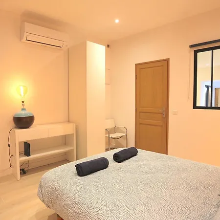 Atypique T3 Clim 80m2 Avec Patio Appartement Marseille