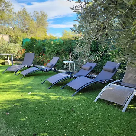 D Hotes Au Coeur Des Oliviers