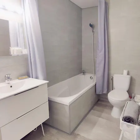 Chez Lora Sdb Wc Prive Frigo Netflix Clim Docks Homestay