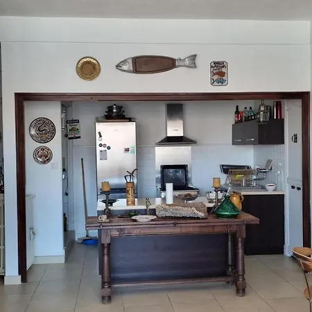 Grand T2 Surplombant Le Vieux Port Apartment Marseille