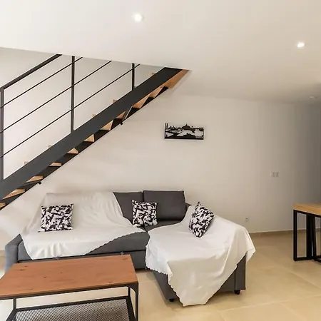 Maison Familiale Neuve * Marseille