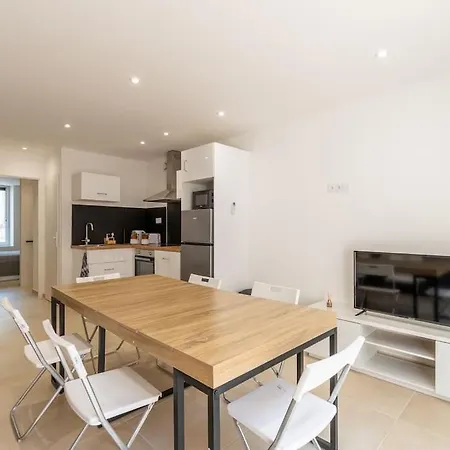 Maison Familiale Neuve * Marseille