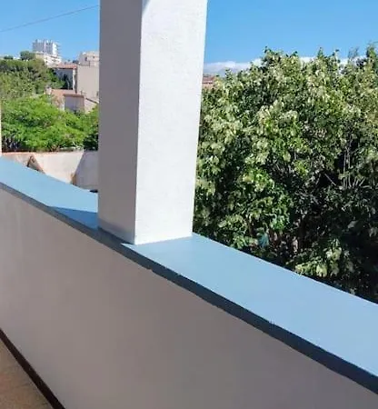 Apartment Face Au Iles