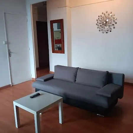 Face Au Iles Apartment