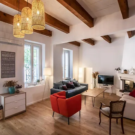 Maison Familiale Avec Grand Jardin, 2min De La Villa *