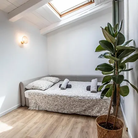 Maison Familiale Avec Grand Jardin, 2min De La Villa *