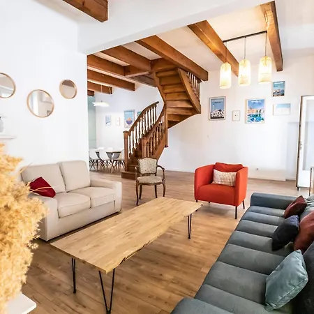 Maison Familiale Avec Grand Jardin, 2min De La *
