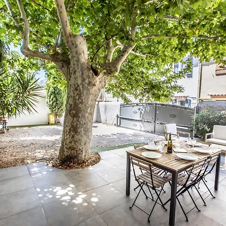 Maison Familiale Avec Grand Jardin, 2min De La Villa *