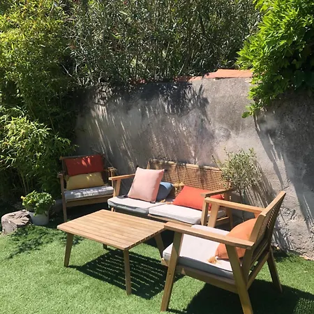 Maison De Avec Jardin A 2 Pas De La Et Du Centre *