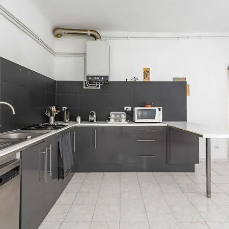 120m2 Plage Des Catalans Apartment *