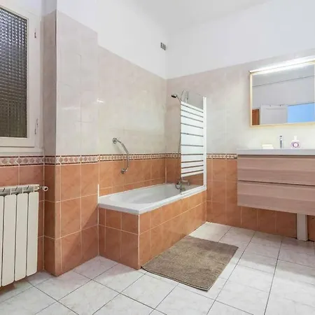 120m2 Plage Des Catalans Apartment