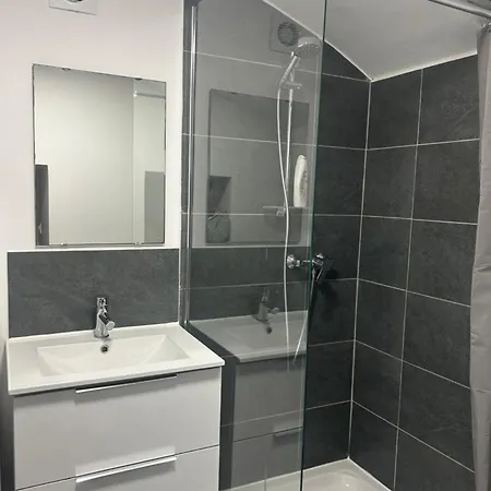 Notre Dame De La Garde Apartment Marseille