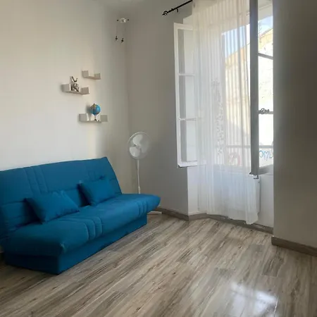 Etoile De Magnifique Deco Et Sable Fin, Votre Sejour A Commence Ici, Centre-ville Apartment
