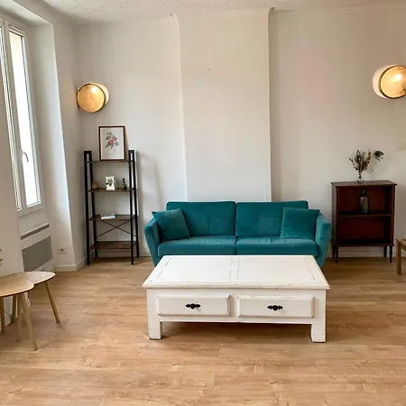 Apartment Petit Nid Proche De La Et Du Port