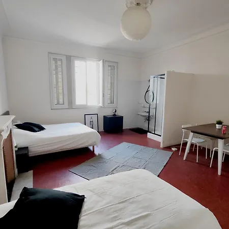 Chez Marcel Guest house *