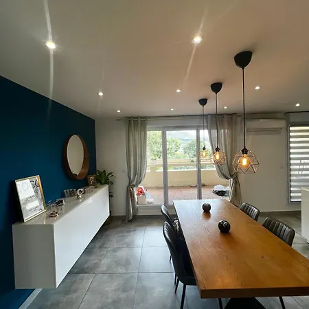 Appartement Luxueux Design Architecte Tout Equipes 85M2 Sur 2 Niveaux Plus 2 Terrasses De 16M2 Apartment