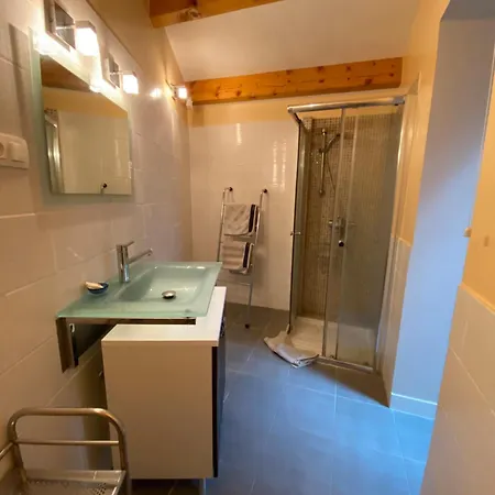Holiday home Equipe Avec Piscine Partagee *