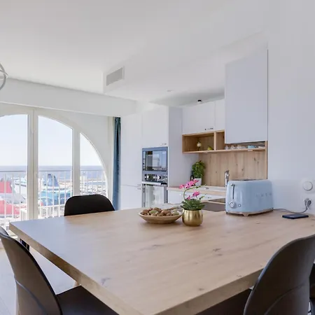 Apartment Standing, Vue Et Parking *