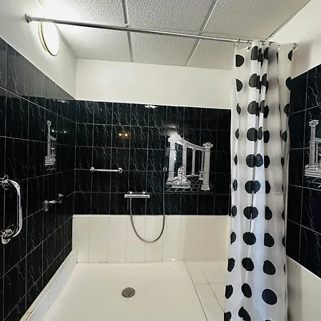 Apartment La
