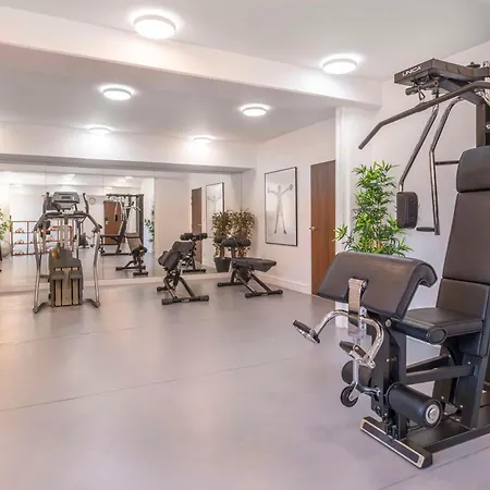 Radisson Blu Vieux Port 4*