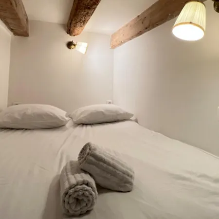 Le Nid Douillet - Vieux Port Apartment *