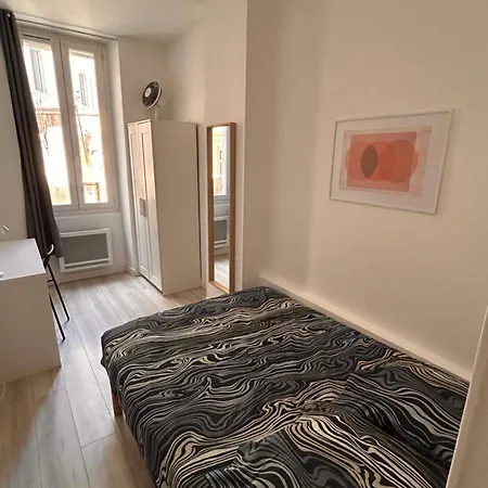 6 Personnes Place De La Joliette Apartment