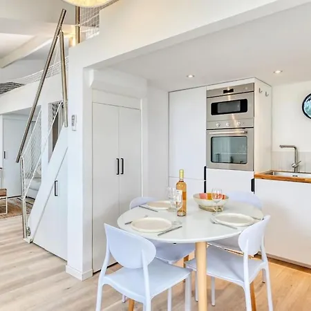 Apartment Coquet En Bord De Et Corniche