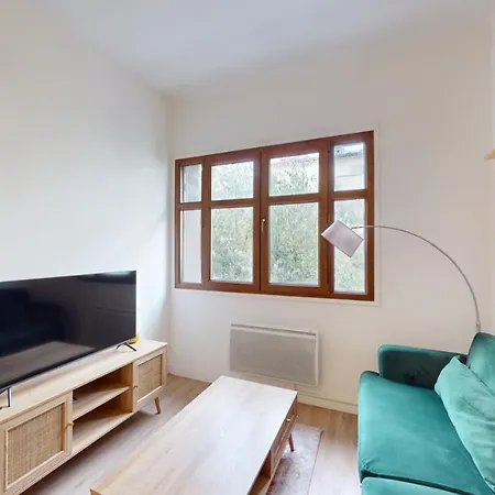 Apartment T3 Spacieux - Proche Gare - Entierement Renove