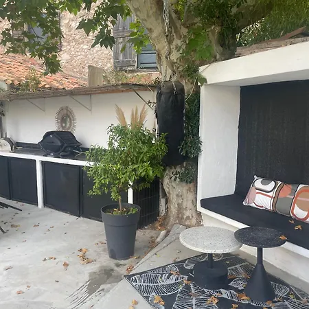 Charmante Maison Avec Piscine *