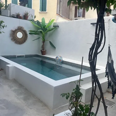 Charmante Maison Avec Piscine Holiday home *